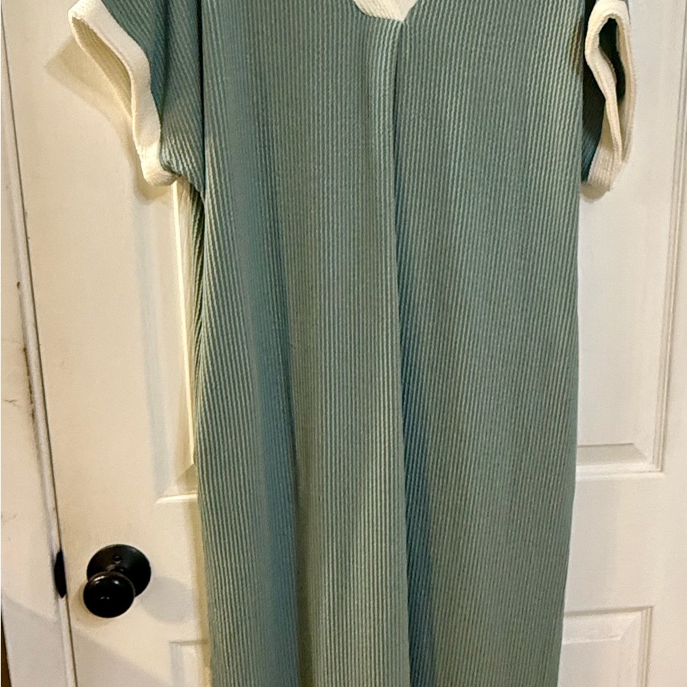 NEW Discount Divas Green Raised Ribbed Dress with White Trim. Size L